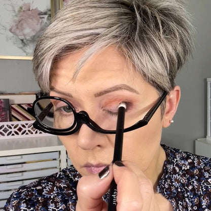 Smart Makeup Reader Glasses – See Clearly & Apply Makeup With Ease